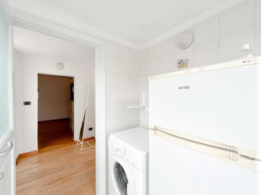 Elegante Mansarda 300Mt Dal Mare - Centro - Wifi Apartment ซาโวนา ภายนอก รูปภาพ