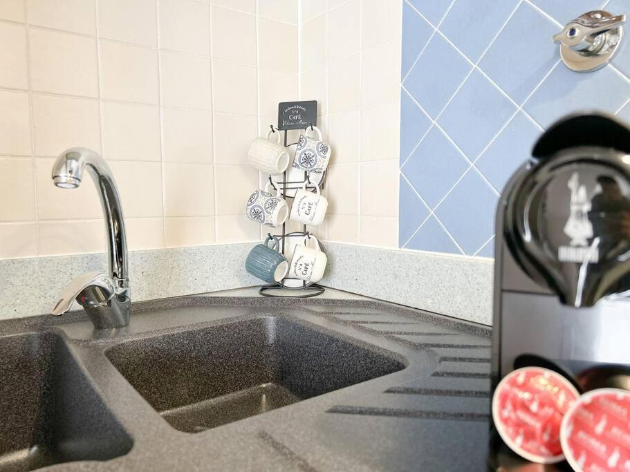 Elegante Mansarda 300Mt Dal Mare - Centro - Wifi Apartment ซาโวนา ภายนอก รูปภาพ